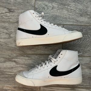 Nike blazer mid 77 vintage “white & black”